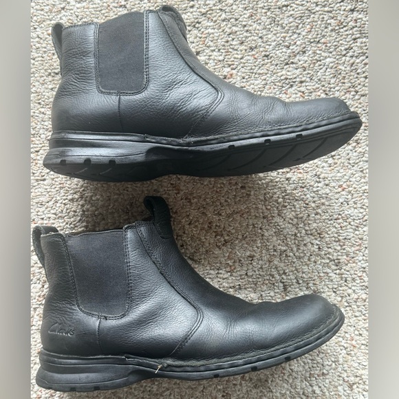 GUC Clark’s Leather High Top Slip On Boots - Men’s Shoe Size 9 - Black w/ Heel - Picture 4 of 11